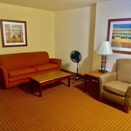 Park View Inn & Suites Hoisington Near Great Bend Exteriér fotografie