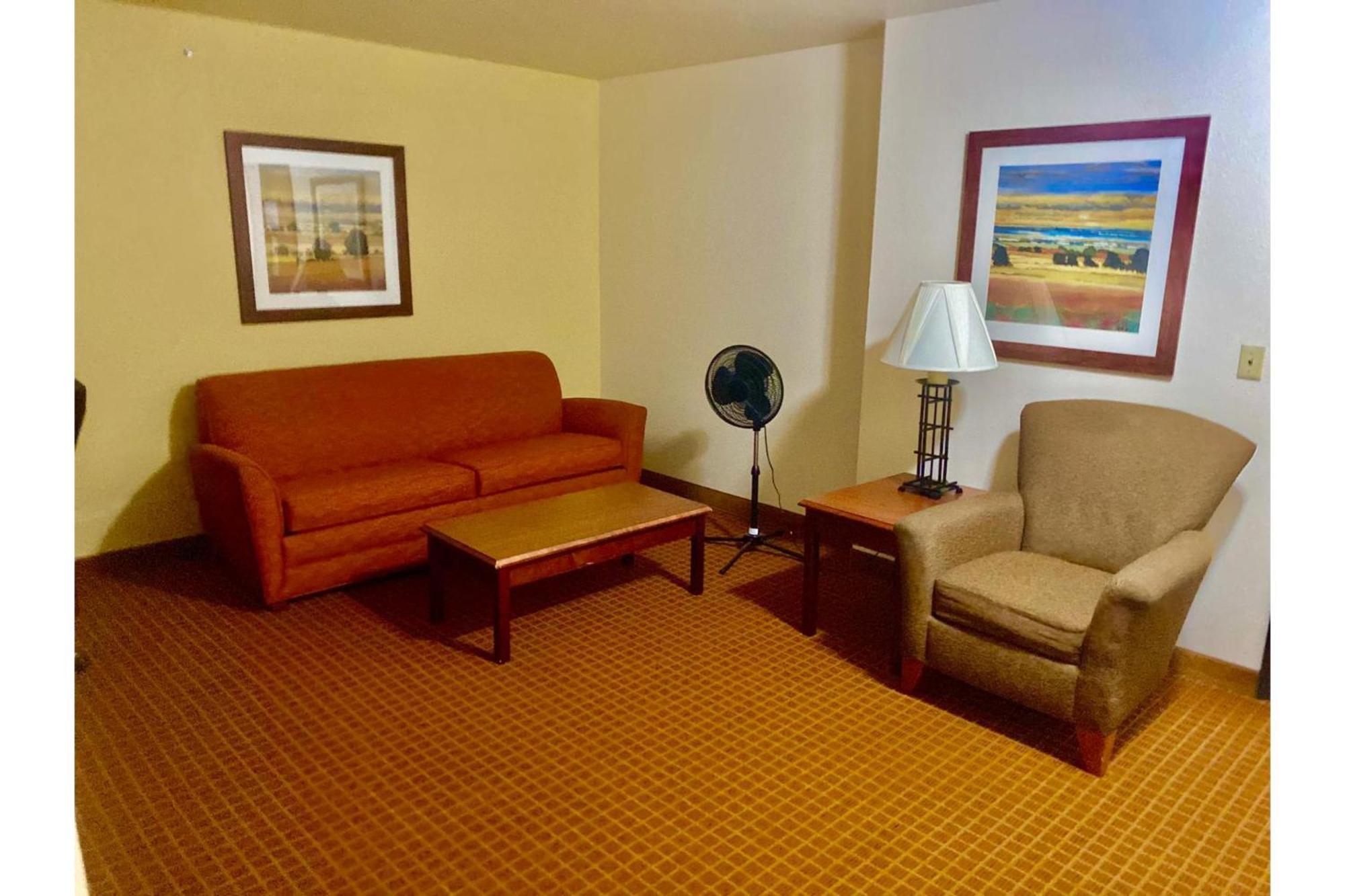 Park View Inn & Suites Hoisington Near Great Bend Exteriér fotografie