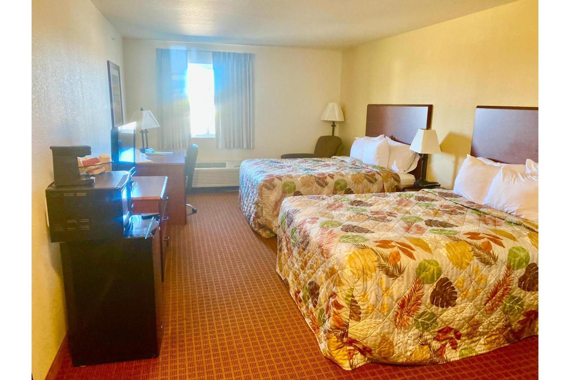 Park View Inn & Suites Hoisington Near Great Bend Exteriér fotografie